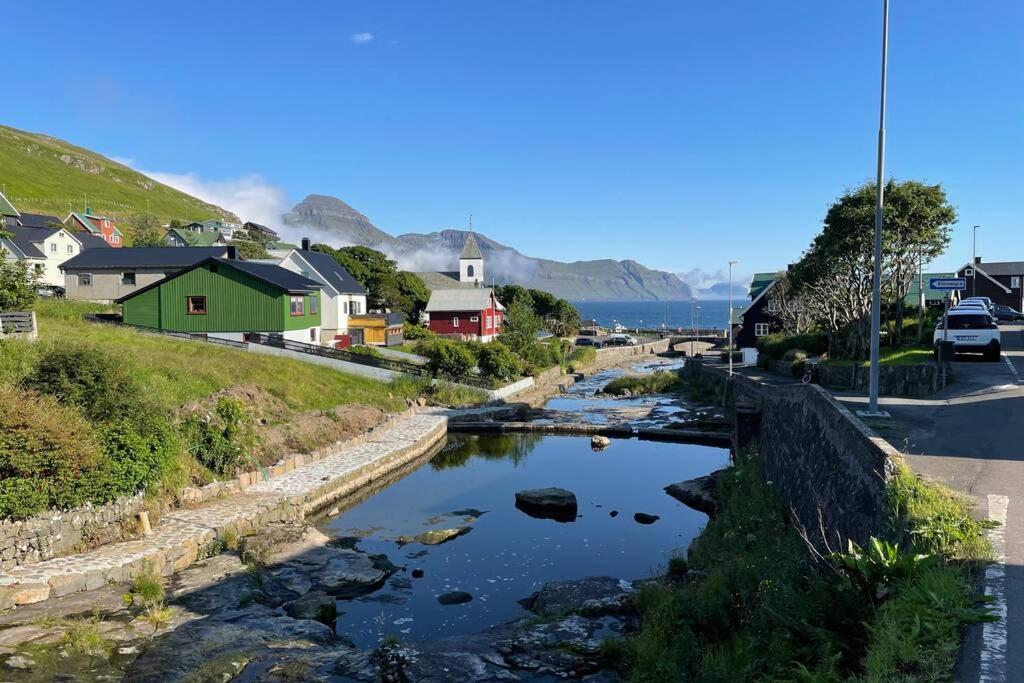 Charming And Authentic Heritage Retreat In Kvivik - Right Next To The River Eksteriør billede
